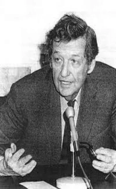 Ian Mc Lellan Hunter