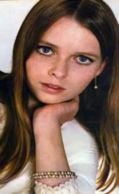 Stephanie Farrow