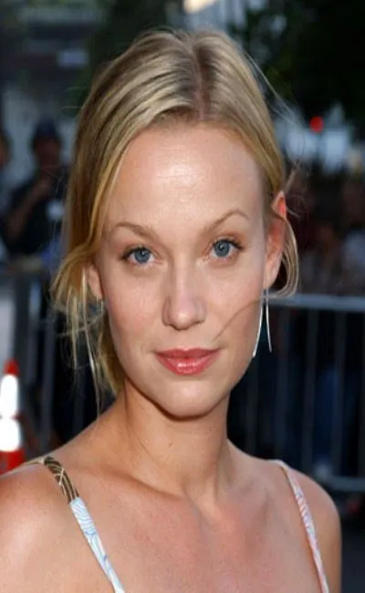 Samantha Mathis
