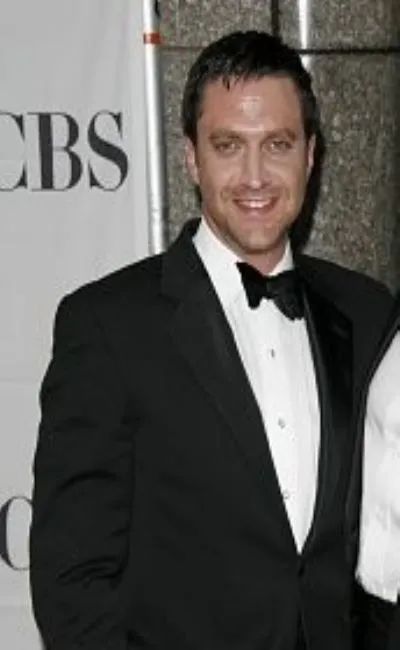 Raul Esparza